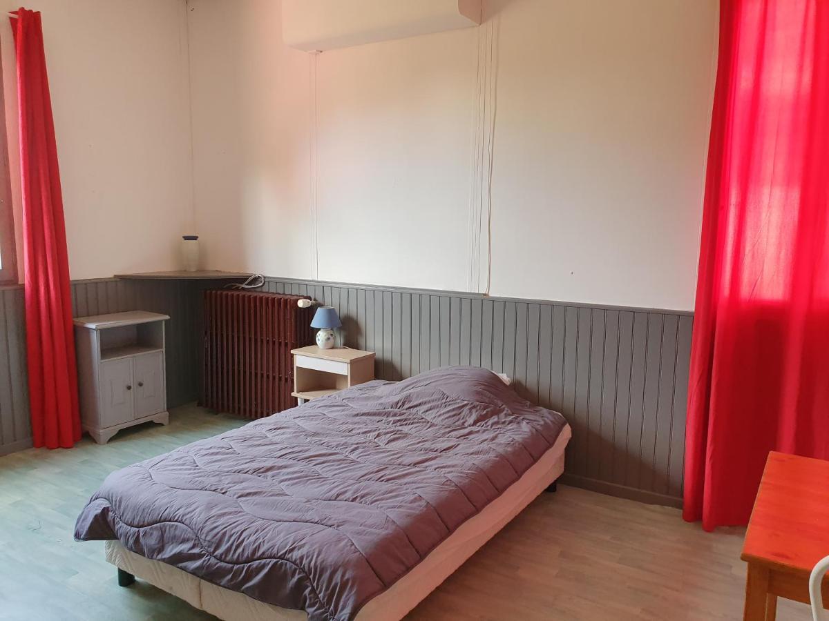 Camping Des 2 Rives- Chambres Etang-sur-Arroux Eksteriør billede
