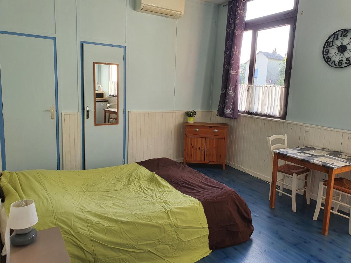 Camping Des 2 Rives- Chambres Etang-sur-Arroux Eksteriør billede